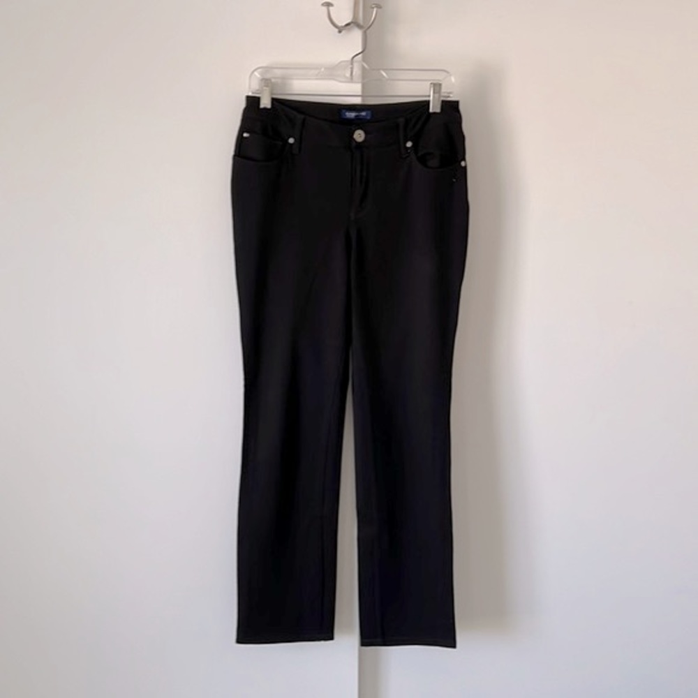 Black pants. Very comfy but still chic.